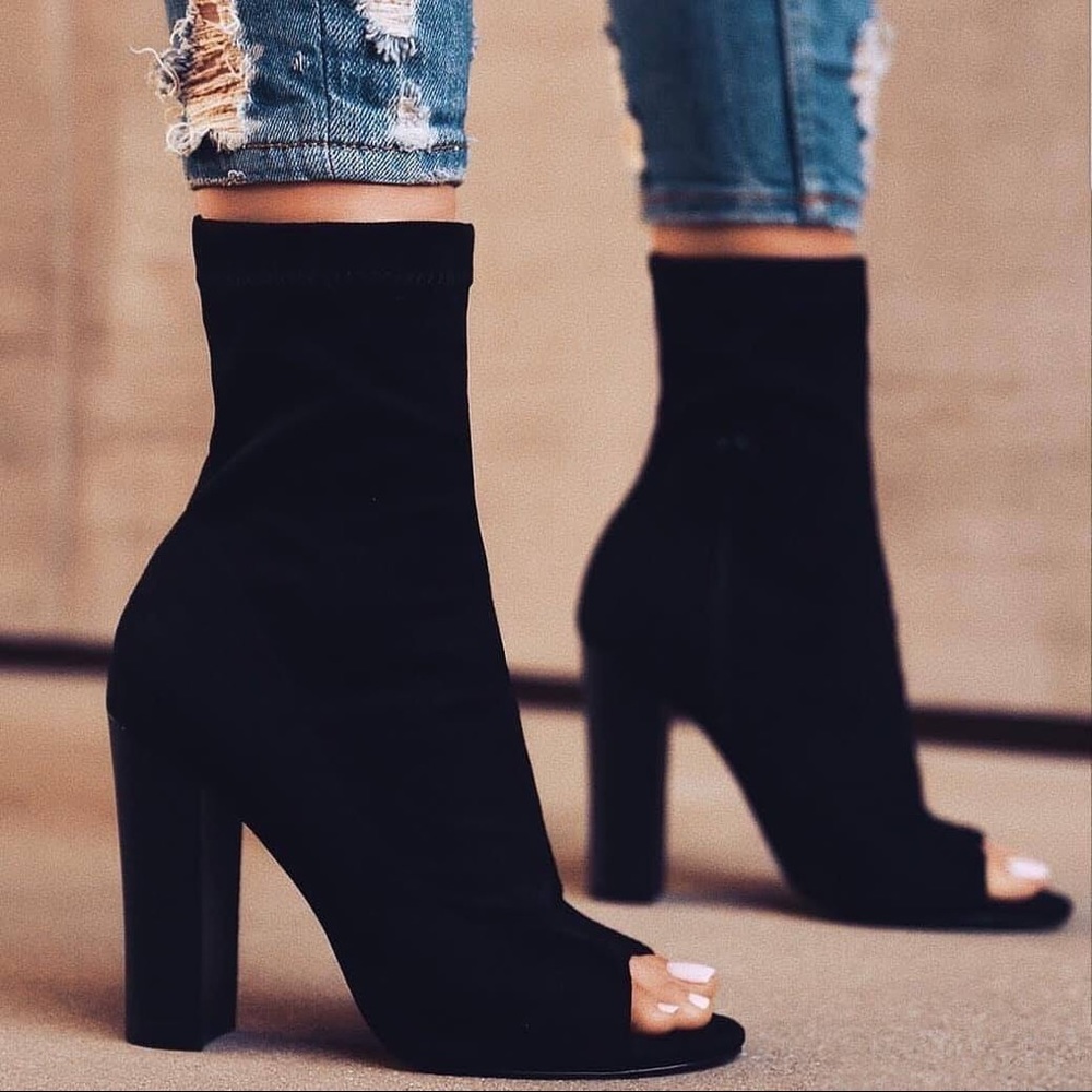 Heeled boots